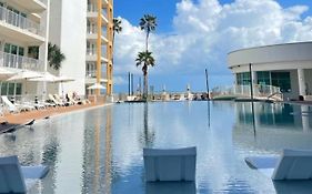 Peninsula Island Resort & Spa - Beachfront Property At South Padre Island